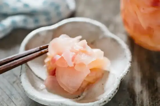 Marynowany imbir do sushi - jak jeść i wybrać najlepszy?
